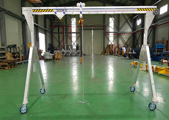 MRO mobile aluminum gantry crane